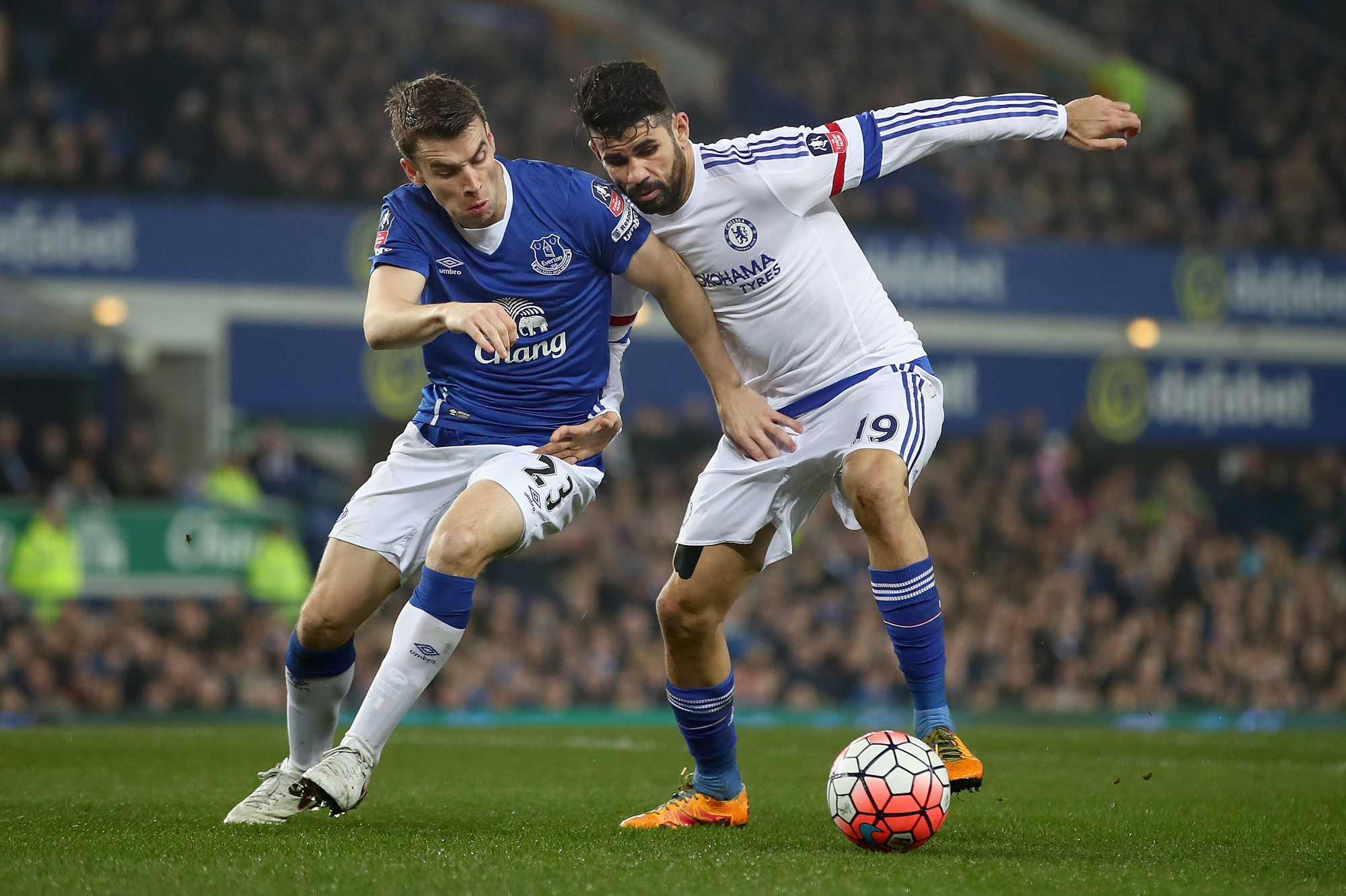 欧宝体育sports-足总杯赛程吃紧，金州勇士冲刺阶段遗憾出局，球迷炸锅，年轻球员得到机会的简单介绍-欧宝体育sports