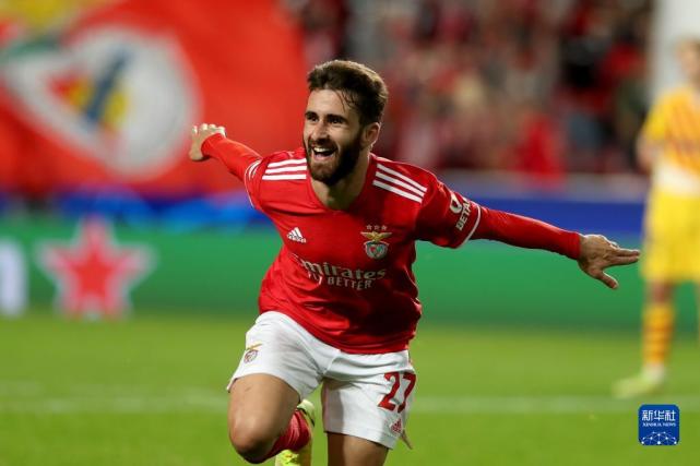 关于本菲卡迎西甲关键赛；今晨更衣室发声；媒体盛赞；数据趋势出现新变化的信息